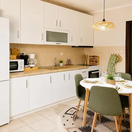 Yellow Tulip Apartment, Cozy Village Near Thessaloniki 公寓 Melissochórion